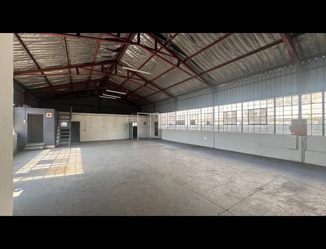 475M² WAREHOUSE TO LET IN WYNBERG